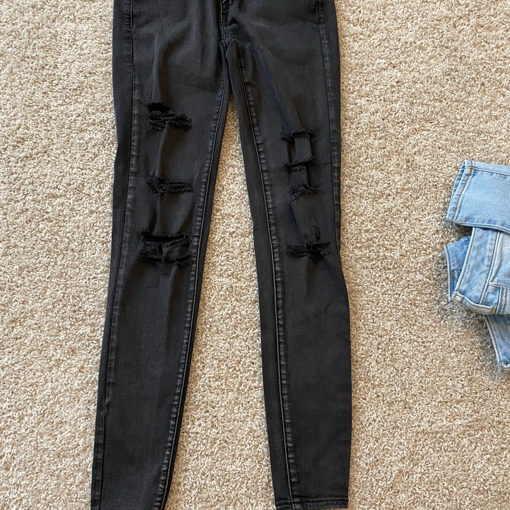 american eagle ripped skinny jeans